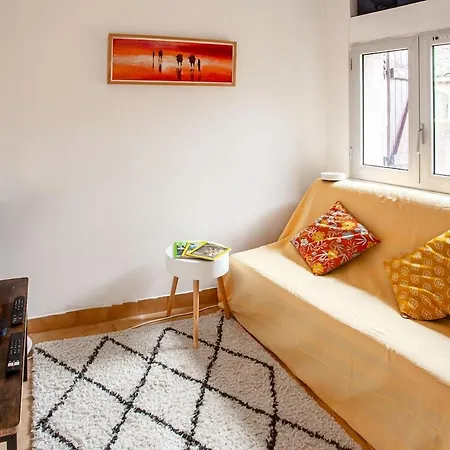 Cosy In Ancient With River And Vineyard Views