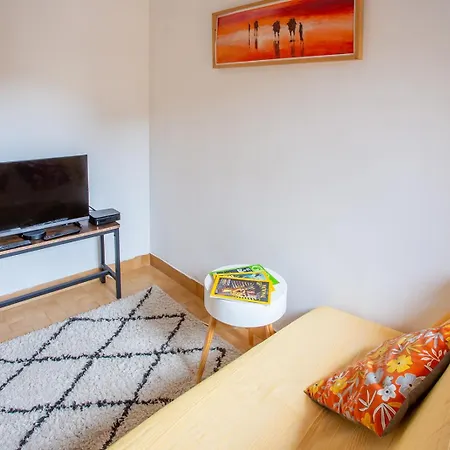 شقة Cosy In Ancient With River And Vineyard Views *